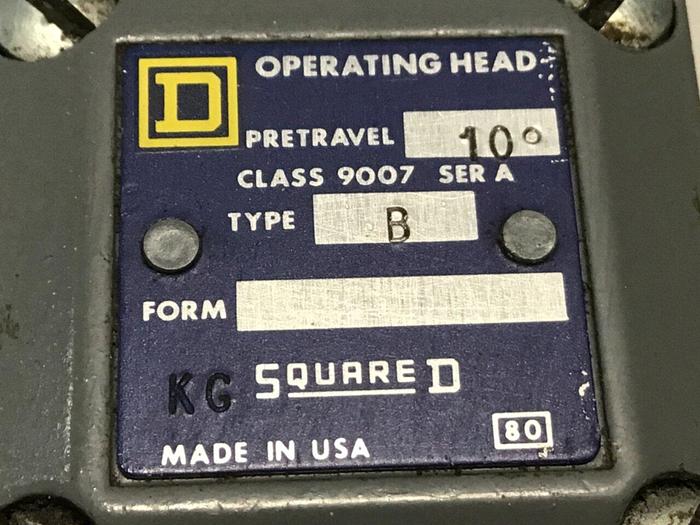 Used SQUARE D Limit Switch 9007-C54B #121700