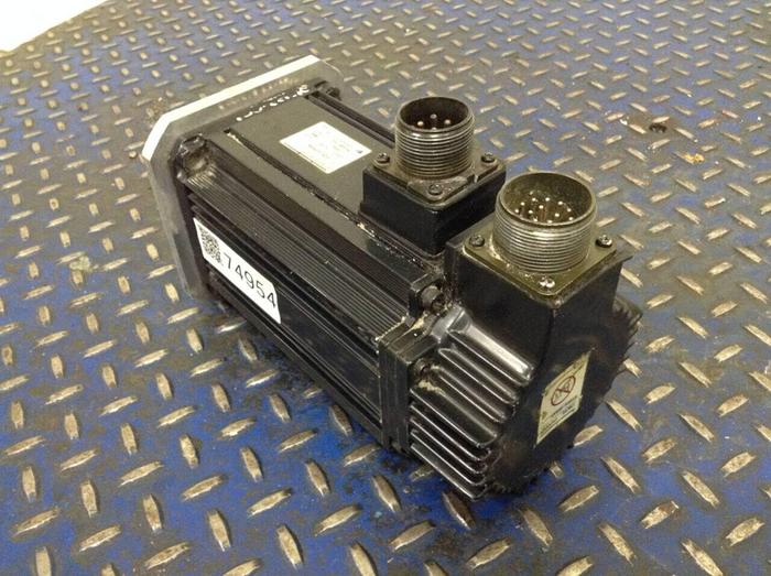 Used YASKAWA AC Servo Motor SGMS-20A6AB Used