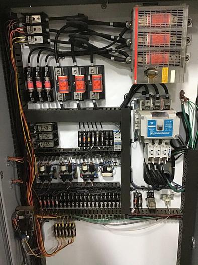 Used NEWBURY 300 Ton Vertical Injection Molding Machine 300VTTS21 USED