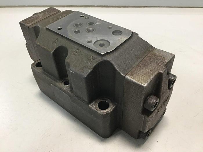 Used VICKERS Valve DG3V76C10JAZ Used