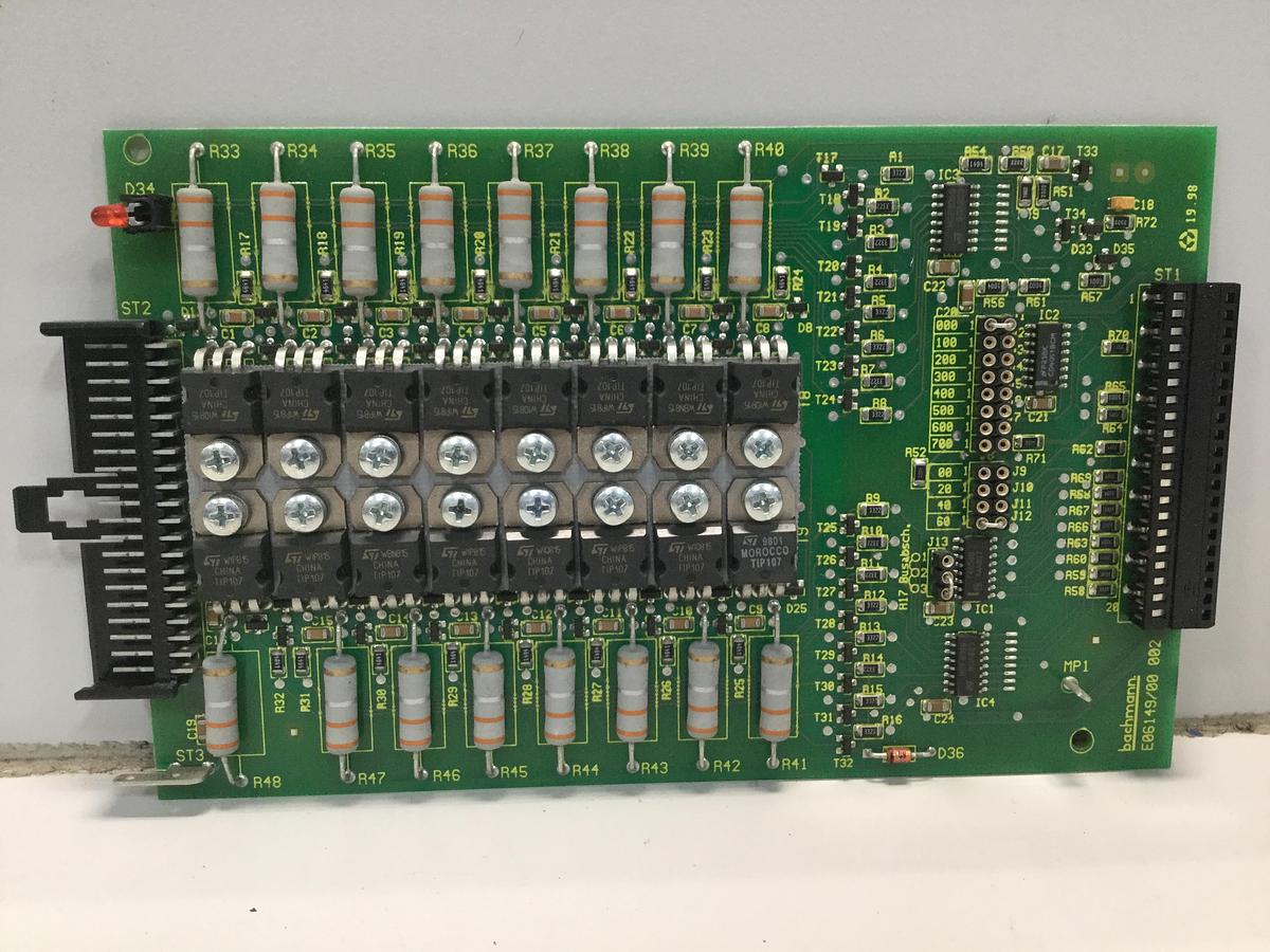 Used BACHMANN ELECTRONIC Output Card CA16/P2.5S E06149/00 002 #103097