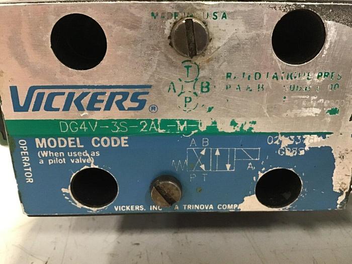 Used VICKERS Directional Valve DG4V-3S-2AL-M-U-HL7-60-EN490 Used #142354