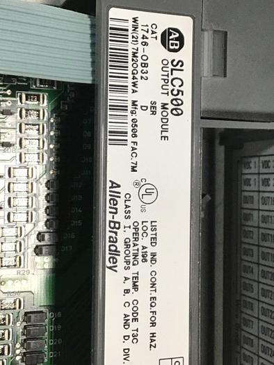 Used ALLEN BRADLEY Output Module 1746-OB32 SER D #129874