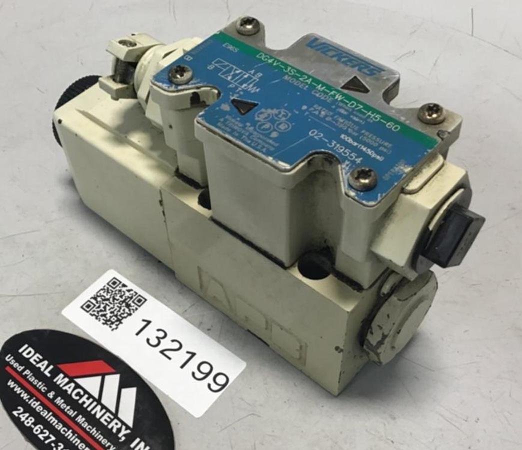 Used VICKERS Valve DG4V-3S-2A-M-FW-D7-H5-60 USED