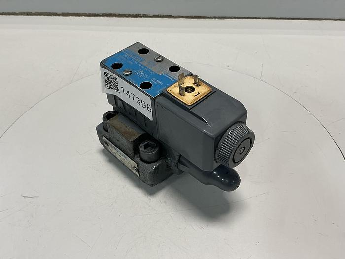 Used VICKERS DG4V-3-2AL-M-U-HL7-60