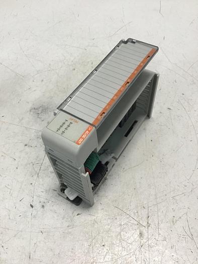 Used ALLEN BRADLEY Compact I/O Output Module 1769-OW8 SER B #140271