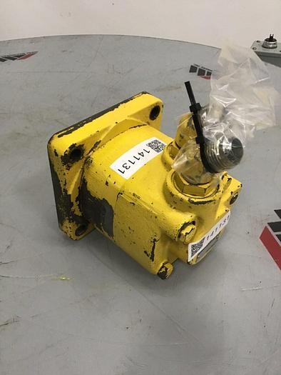 Used CHAR LYNN Hydraulic Screw Motor 111 1037 004 Used