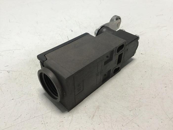 Used SCHMERSAL Limit Switch TV14H236-20ZM20-1807 #121921