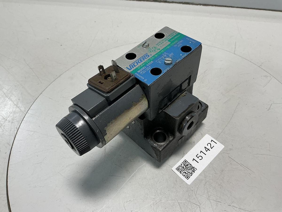 Used VICKERS DG4V-3S-2A-M-U-HL7-60-EN490