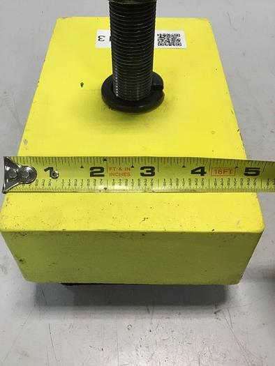 Used UNISORB Leveling Mount Pad 8 x 5 QUANTUM IM-71 #123613