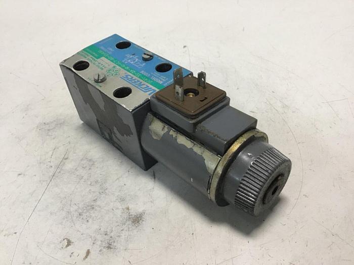 Used VICKERS Valve DG4V3S2AMUHL760EN490 Used