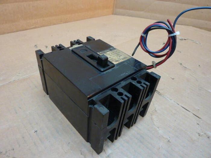 Used WESTINGHOUSE 100 Amp Circuit Breaker ...4975D71G44 (CAN'T READ) #28458