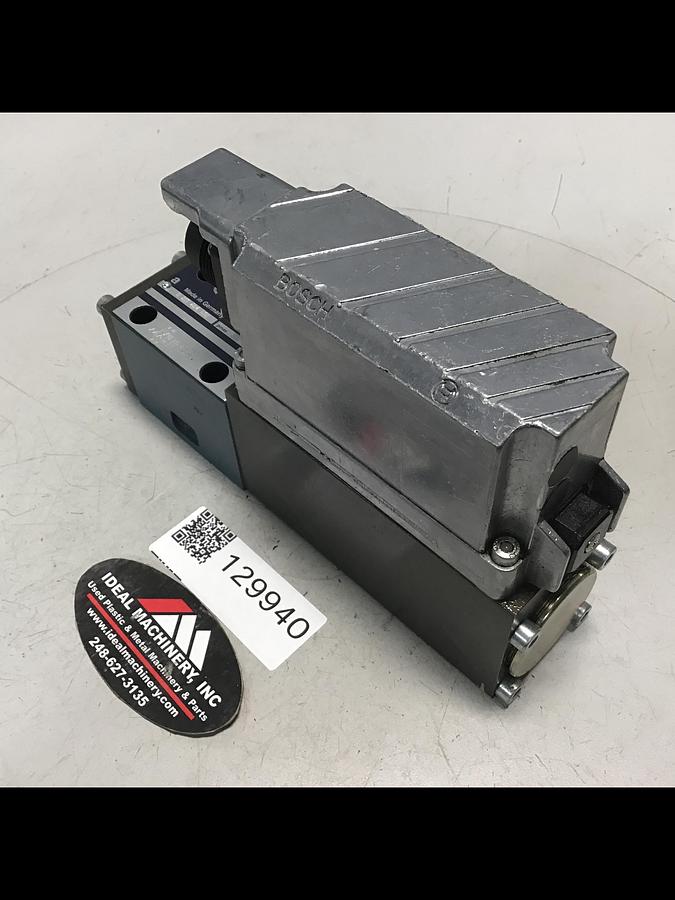 Used BOSCH 0 811 404 618 VALVE USED #129940