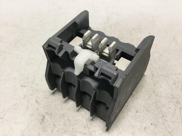 Used ABB Auxiliary Contact Block CA5-22E #104655