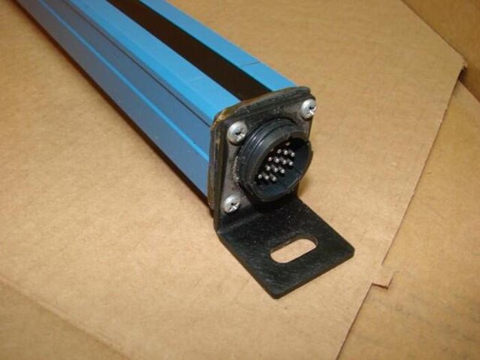 Used TRIAD CONTROLS INC Micro Guard Receiver MG-36-OF-20-R #21326