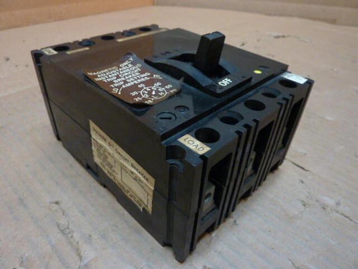 Used SQUARE D 7 Amp Circuit Breaker FAL3600712M #28461