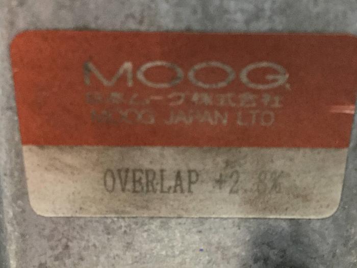 Used MOOG Servo Valve J661-040A Used