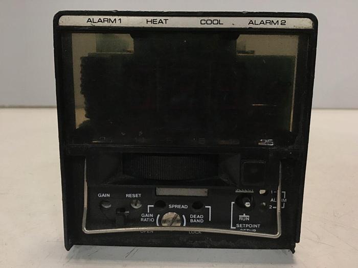 Used BARBER COLMAN Temperature Controller 585A-00016-000-0-00 #46674