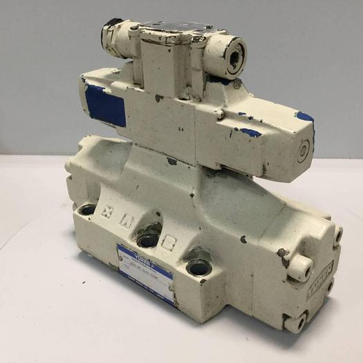 Used YUKEN Directional Valve DHG-06-3C31-5037 #91775