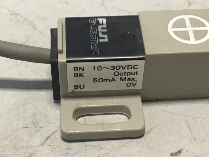 Used FUJI ELECTRIC Proximity Switch PE-B4D3 #128408