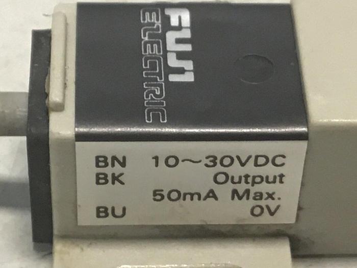 Used FUJI ELECTRIC Proximity Switch PE-B4D #128112