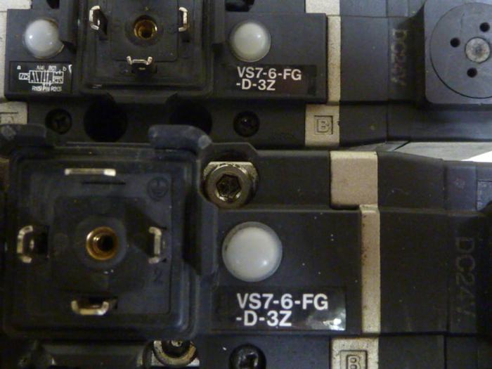 Used SMC Control Block w/ Valves VV71-PR-02 #60100