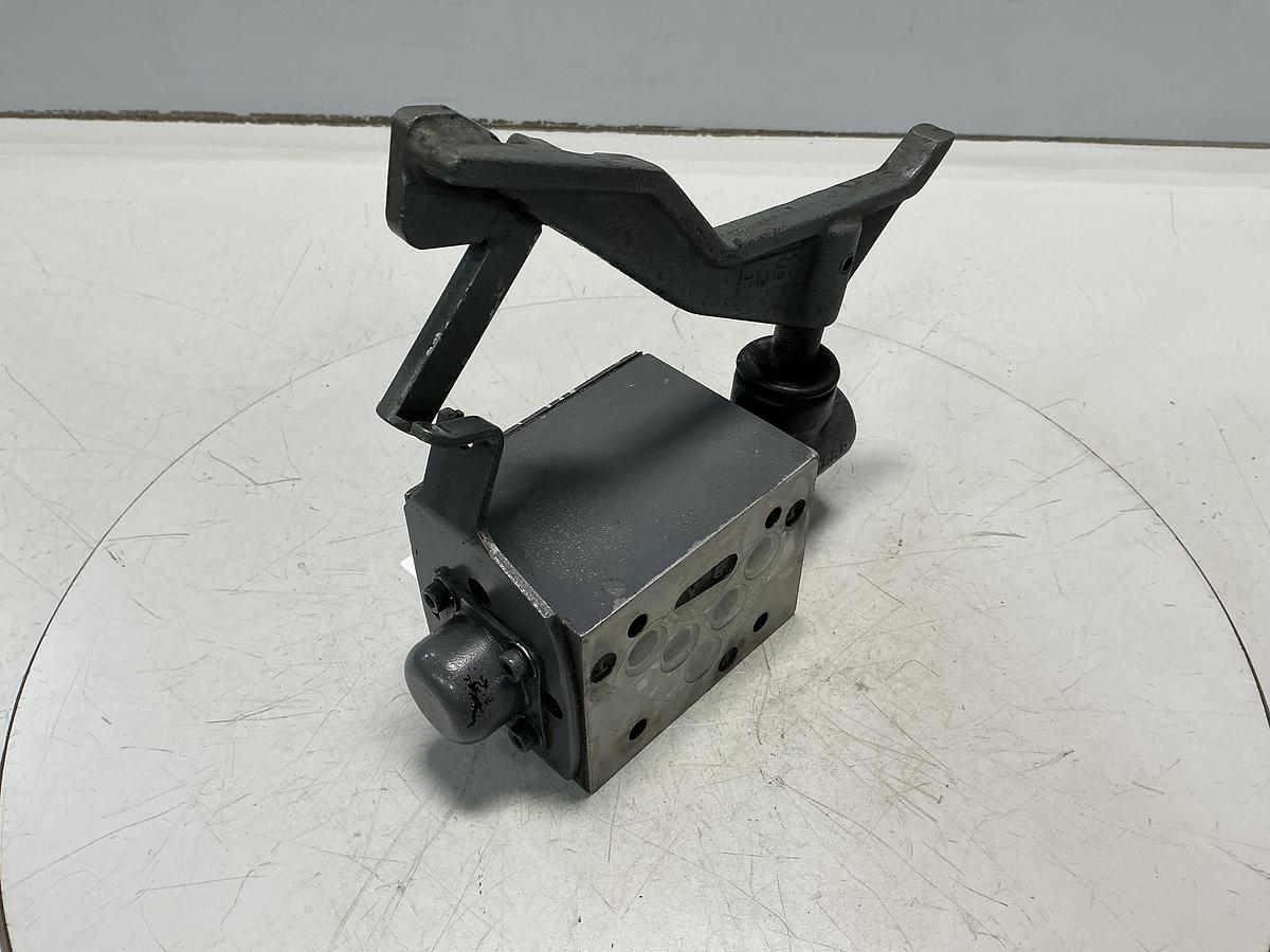 Used PARKER D3ML4B10X4384