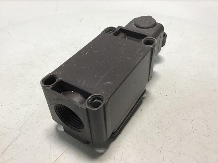 Used SCHMERSAL Limit Switch T4VH 335-02Z #121540