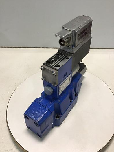 Used BOSCH 4-Way Solenoid Directional Servo Valve 0 811 404 601 USED