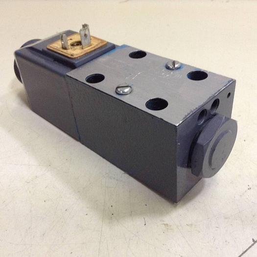 Used VICKERS Valves DG4V-3-2AL-M-U-HL7-60 #89145