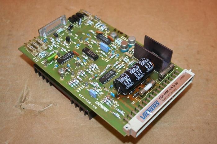 Used VICKERS Power Amp Circuit Card EEA-PAM-126-B-30 Used