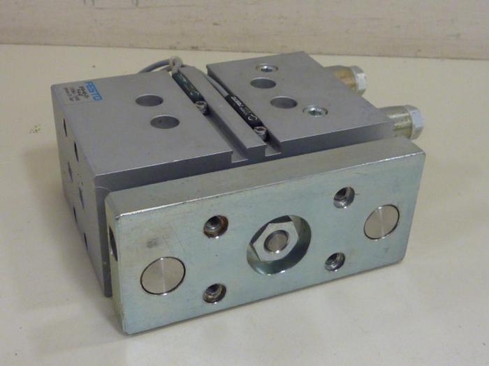 Used FESTO Pneumatic Cylinder DFM-40-25-P-A-GF #57350