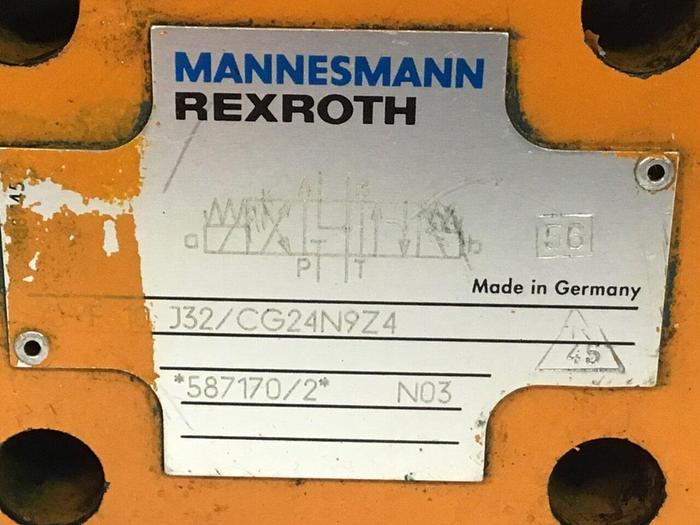 Used MANNESMANN REXROTH Valve 4WE 10 J32 4WE10J32/CG24N9Z4 USED