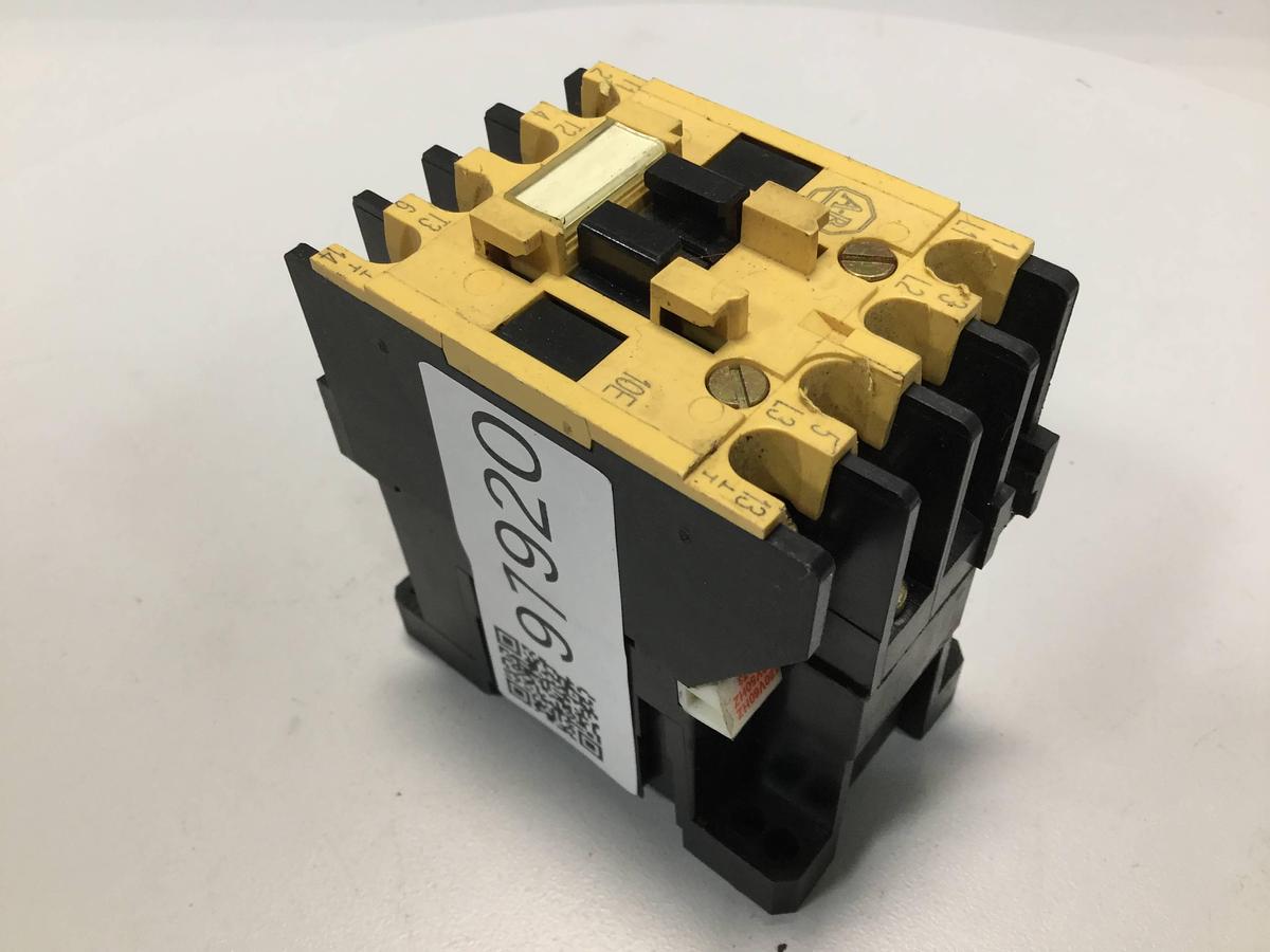 Used ALLEN BRADLEY Contactor 100-A09ND3 SER B USED