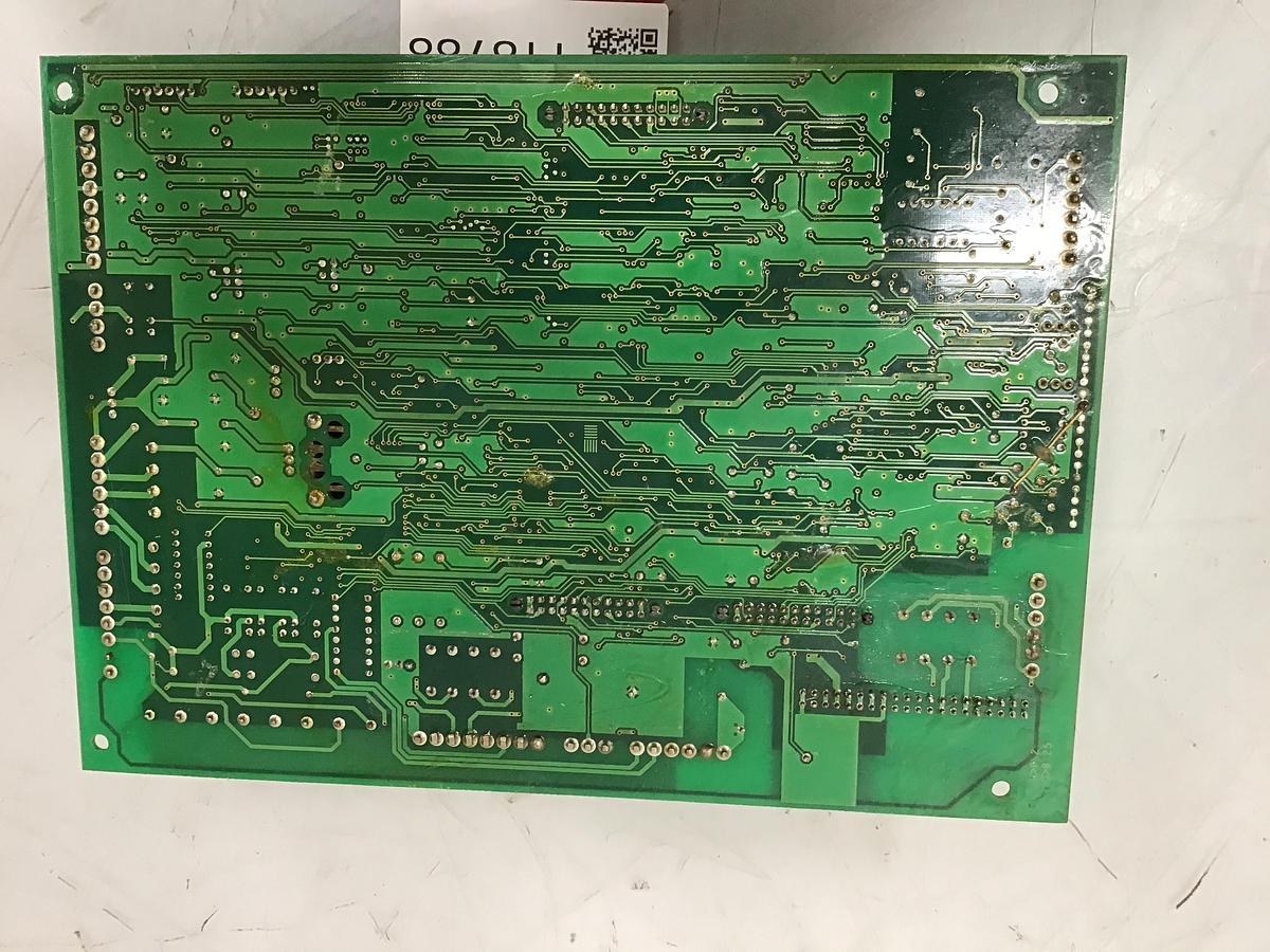 Used YASKAWA 68W2011273 CIRCUIT BOARD USED #118788