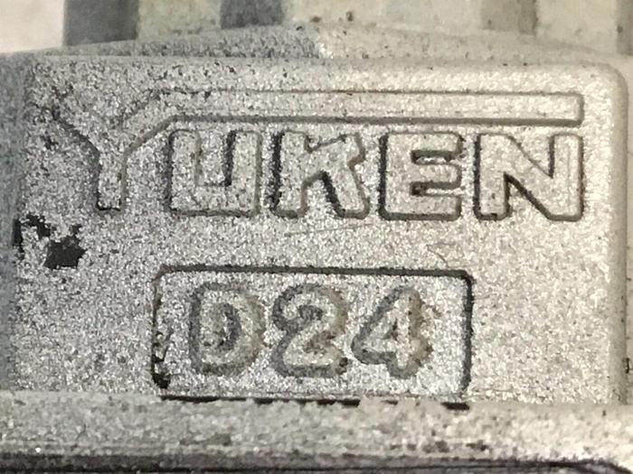 Used YUKEN Valve DSG-01-2B2-D24-N1-50326 #130532