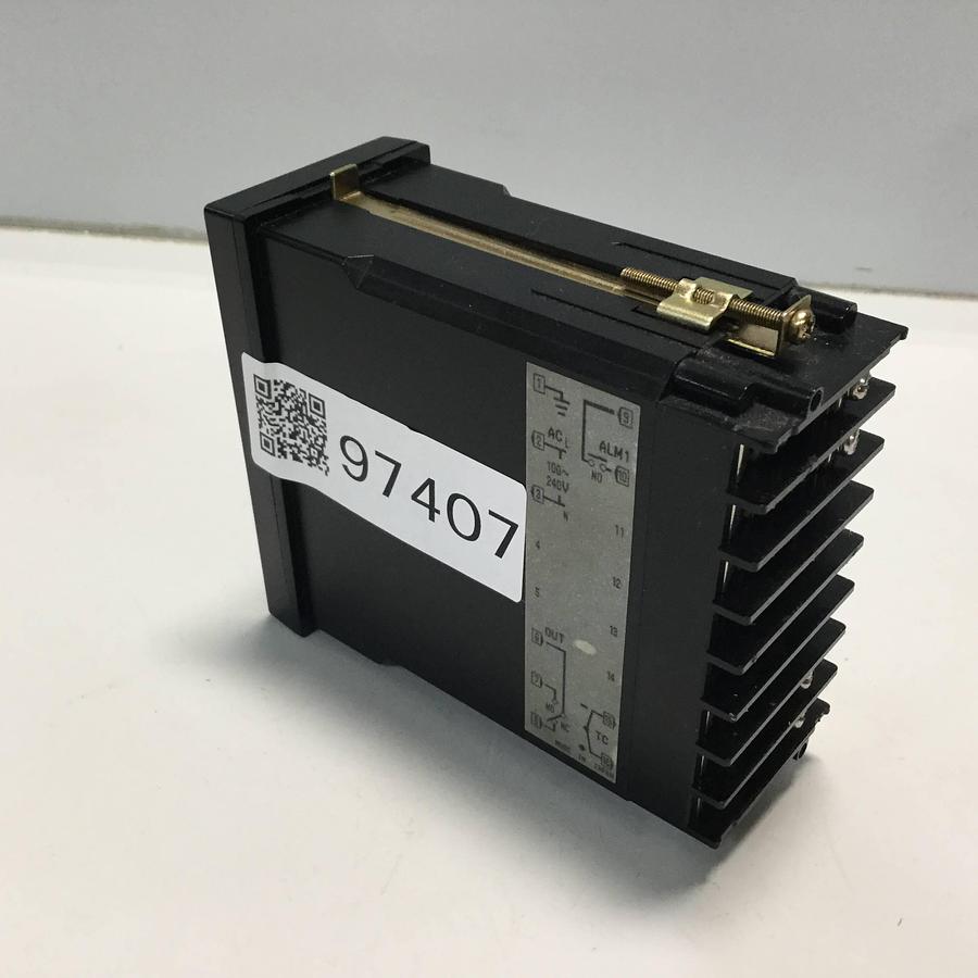 Used RKC Temperature Control REX-C400FK03MAN USED