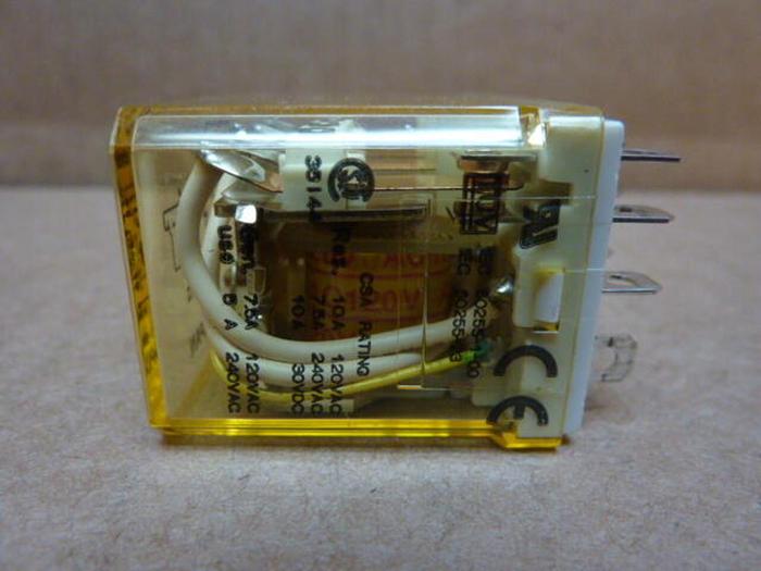 Used IDEC Relay RH4B-UL #27613