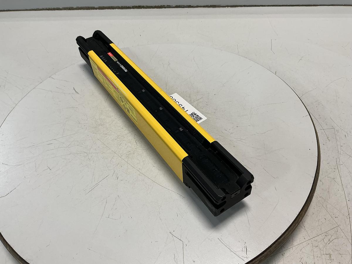 Used KEYENCE SL-V31FM-T