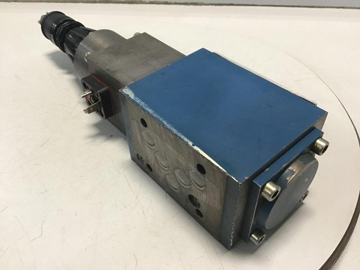 Used MANNESMANN REXROTH Valve 4WRE10EA641324Z4M468 #129642