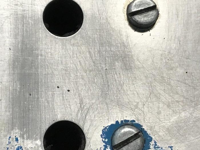 Used VICKERS Solenoid Directional Valve DG4V-3-6C-M-U-HL7-60-B13 Used