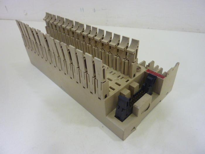 Used OMRON Relay Block Base P7TF-IS16-KU #46083