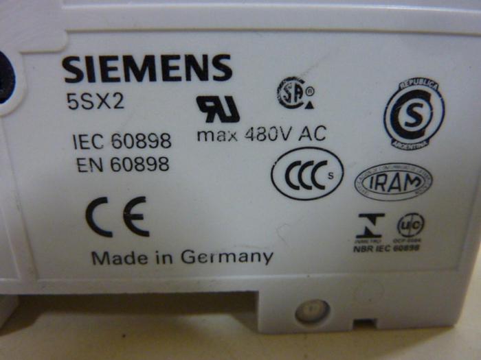 Used SIEMENS 0, 5 Amp Circuit Breaker 5SX22D05 #52190