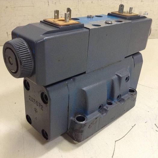 Used VICKERS Valve DG4V-3-6C-M-U-HL7-60-B13 Used
