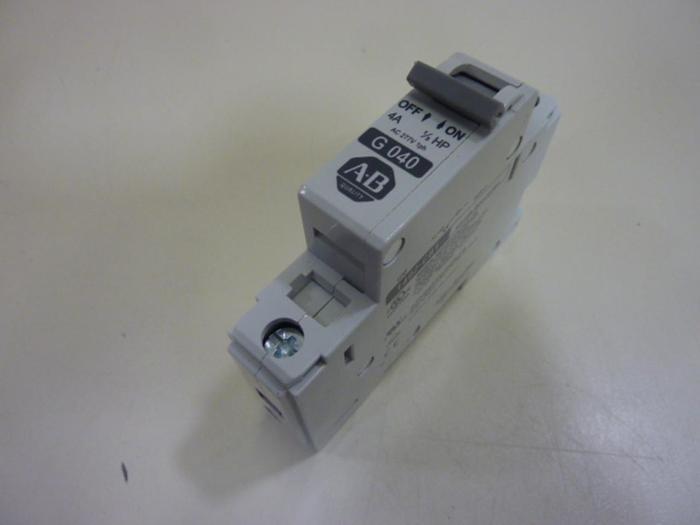 ALLEN BRADLEY 4 Amp Circuit Breaker 1492-CB1/G040 SER C #64239