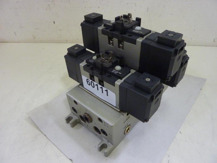 Used SMC Control Block w/ Valves VS7-6-FG-D-3Z #60111