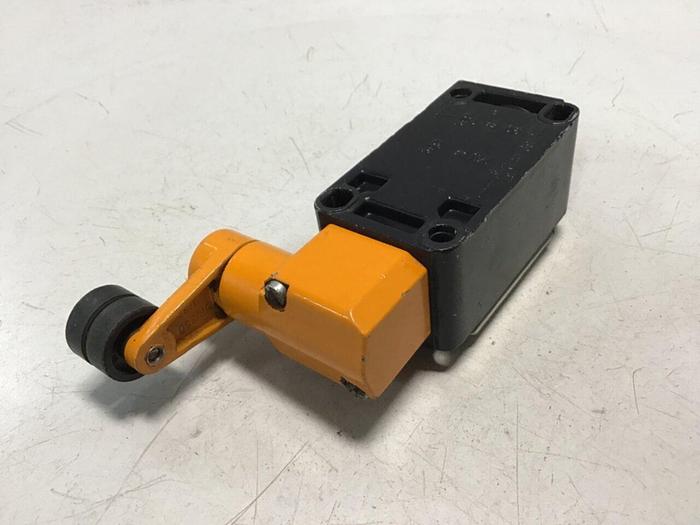 Used SIEMENS Limit Switch3 3SE3 120-1GW-Z #121169