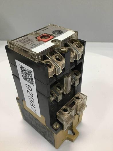 Used ALLEN BRADLEY AC Relay 700-P800A1 SER D #92987