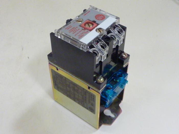 Used ALLEN BRADLEY DC Relay 700DC-PK400Z24 SER D #92989