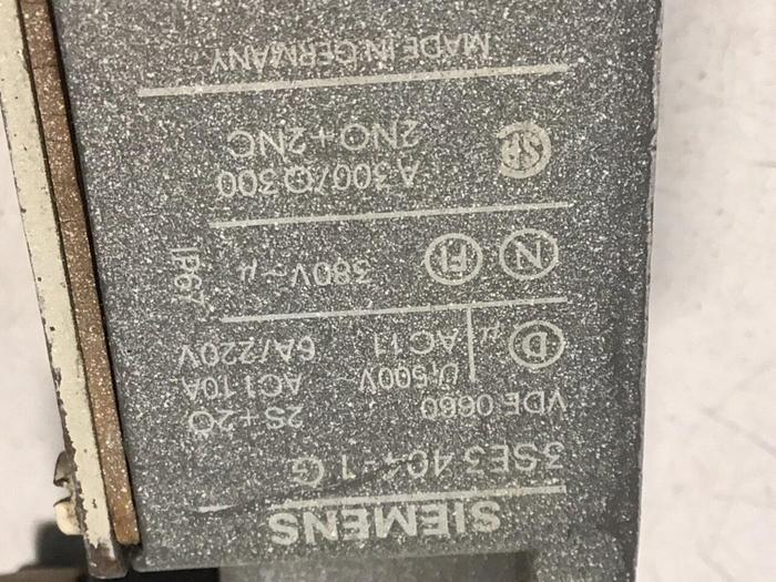 Used SIEMENS Limit Switch 3SE3 404-1G #121607